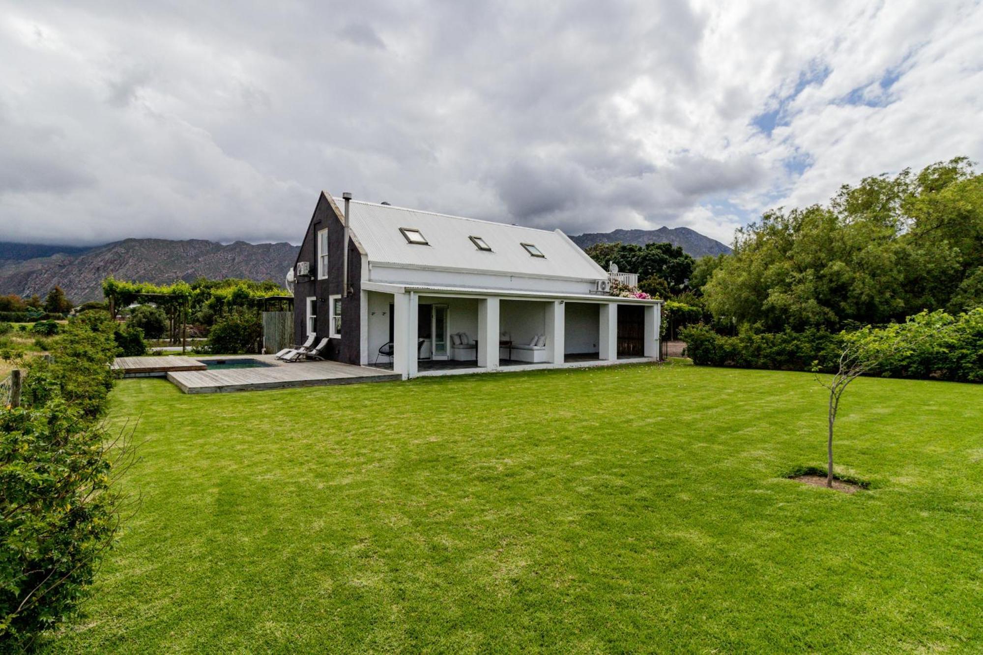 The Barn On 62 - Cottages Montagu Exteriör bild